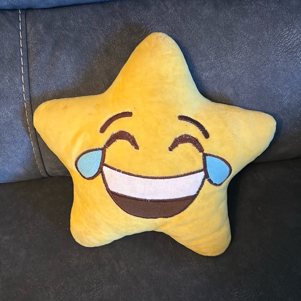 Star shaped emoji pillow